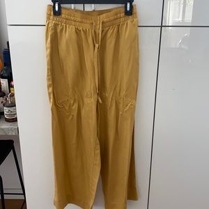 Abercrombie & Fitch yellow culottes (NWT)